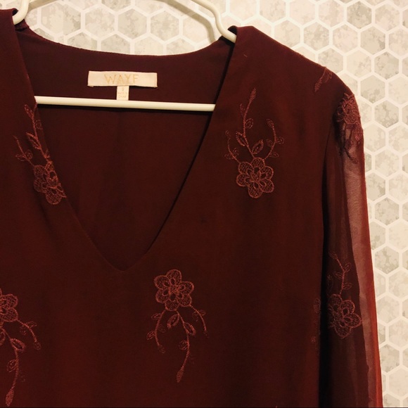 WAYF Embroidered Bell Sleeve Shift Dress - Picture 4 of 7